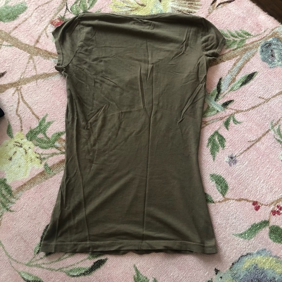 Market v neck tee - olive green - Picture 9 of 11